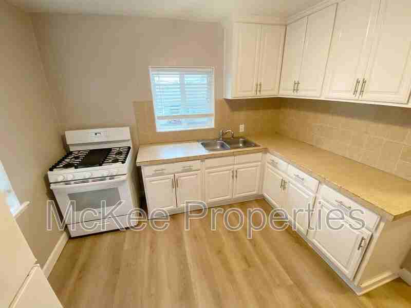 4175 Euclid Ave - Photo 2 of 8