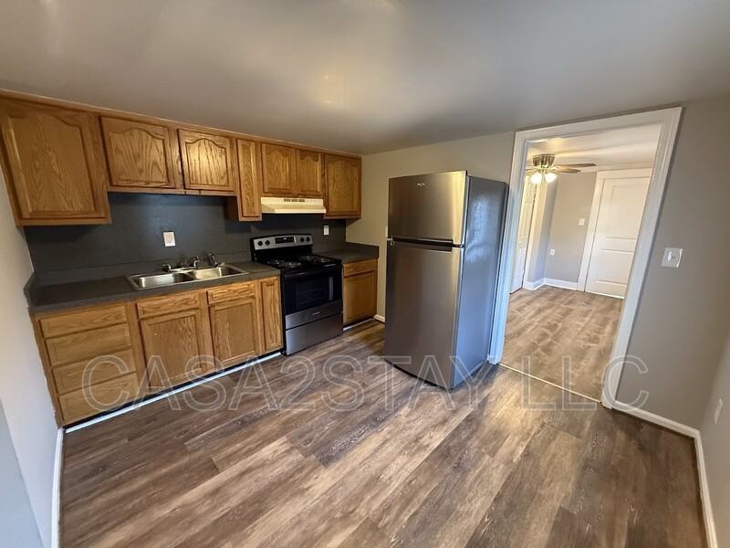 1129 Lincoln Ave #1129 - Photo 5 of 11