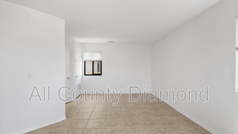 4114 Holiday Dr #7 - Photo 5 of 14