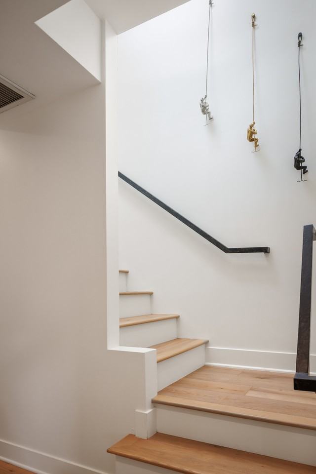 108 South Croft Avenue #103 - Photo 2 of 22