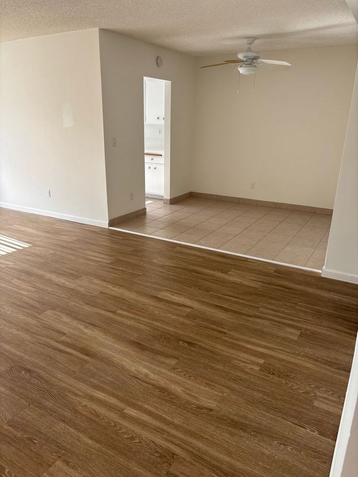 Villa Point Loma - Photo 4 of 43