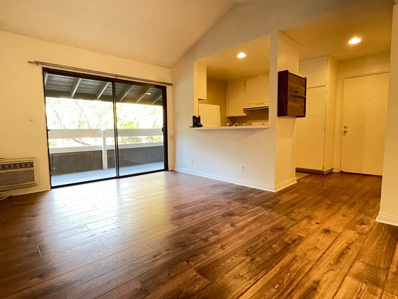 18 Streamwood - Photo 2 of 16