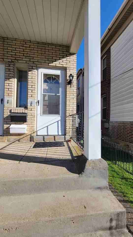 2303 Sherbrook Street - Photo 6 of 31