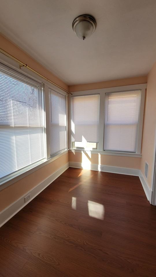 2303 Sherbrook Street - Photo 5 of 31