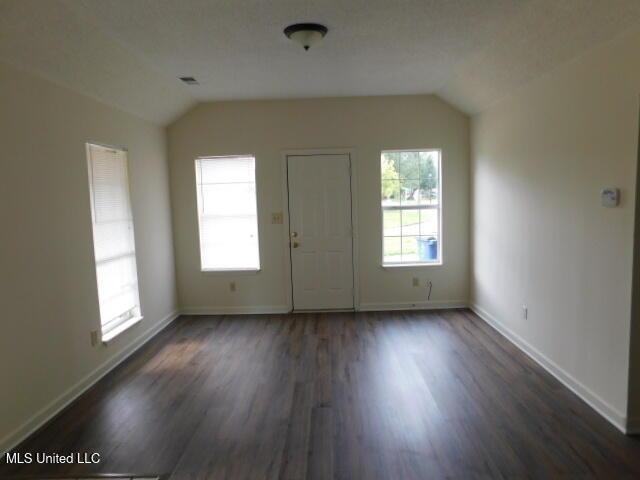 6761 Maury Dr - Photo 7 of 20