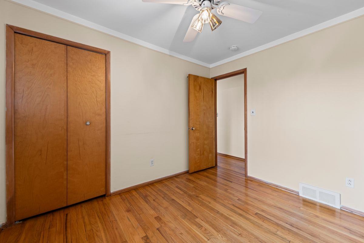 14741 Fina Drive - Photo 6 of 37