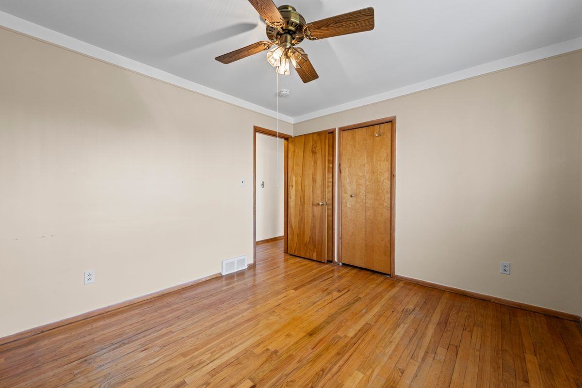 14741 Fina Drive - Photo 7 of 37