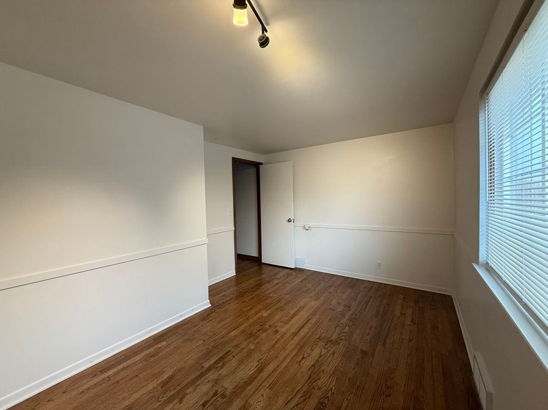 31077 Shawn Drive - Photo 3 of 33