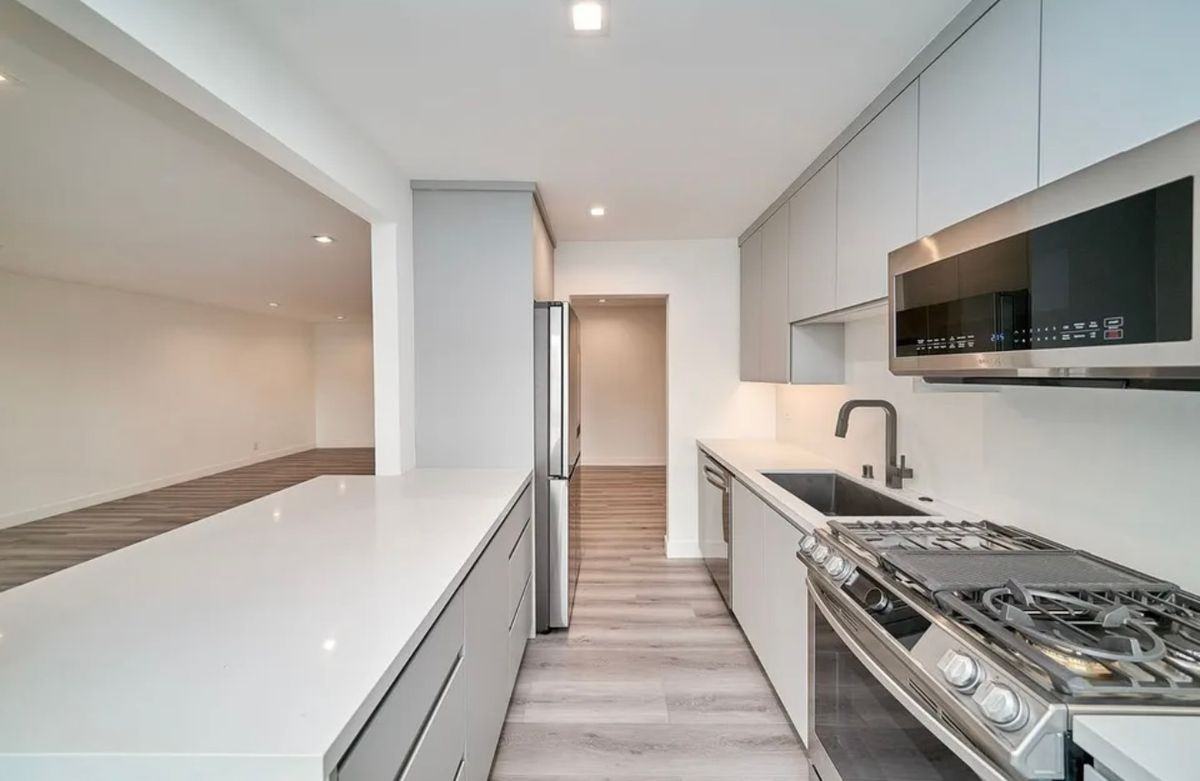 145 South Maple Drive ##102 - Photo 6 of 20