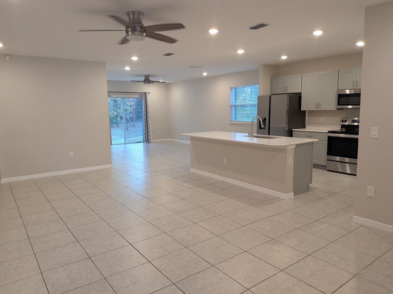 13196 Thrasher Ave - Photo 3 of 23