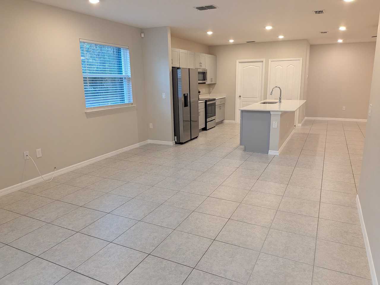 13196 Thrasher Ave - Photo 4 of 23