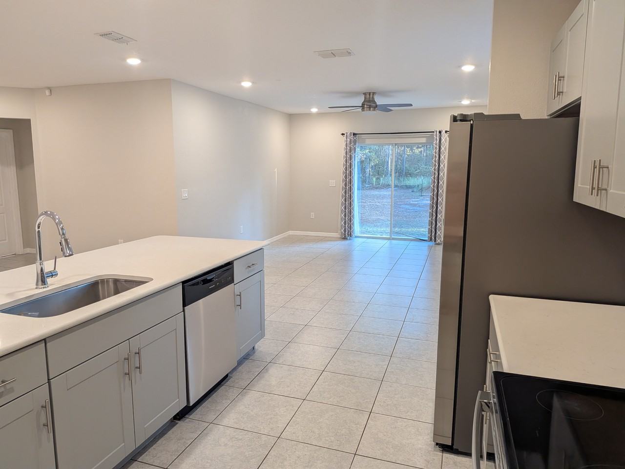 13196 Thrasher Ave - Photo 5 of 23