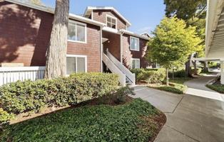 featured image of 10 Bayside Court