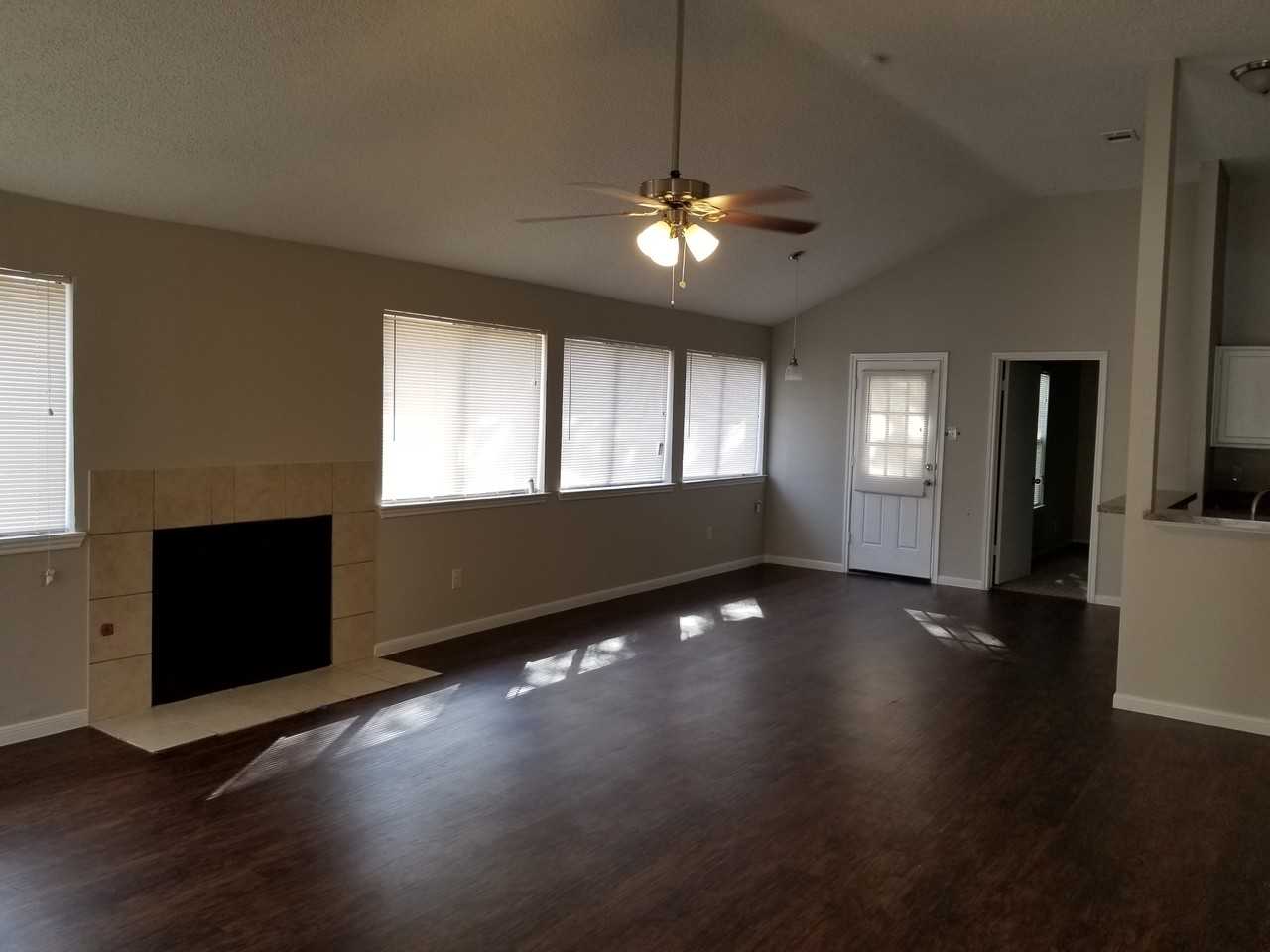 6737 Mattney Cir - Photo 3 of 12