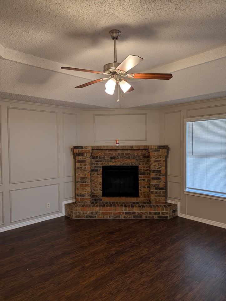 1909 Willow Vale Dr - Photo 5 of 20
