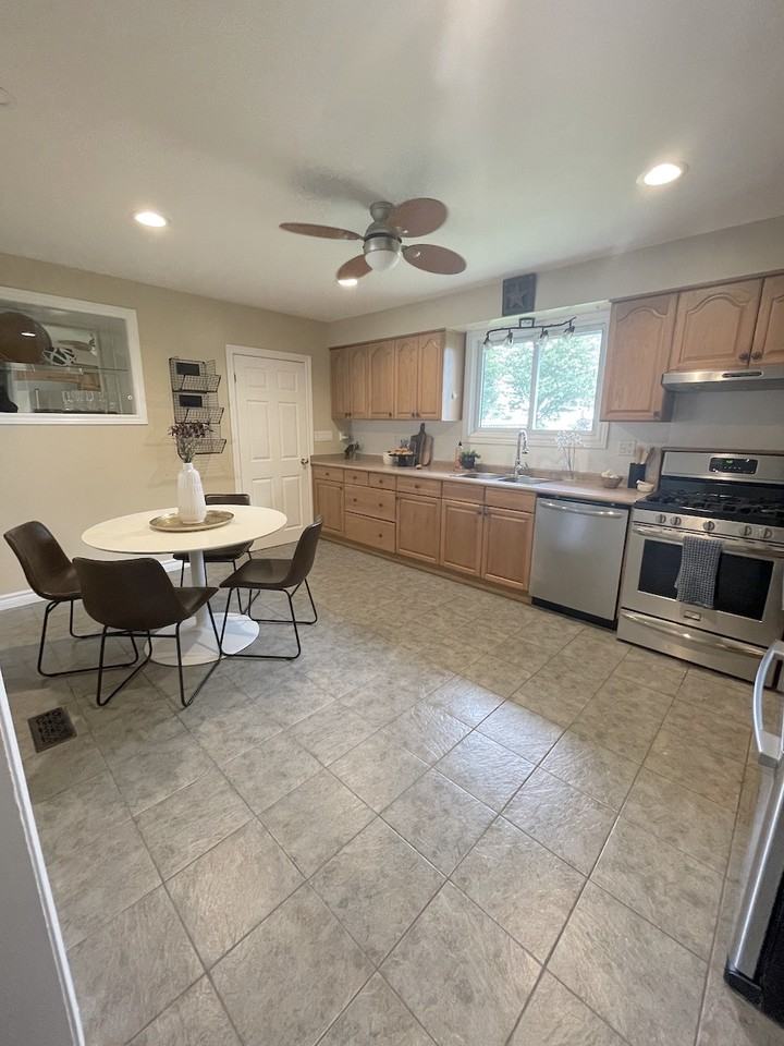 2412 County Rd - Photo 7 of 40