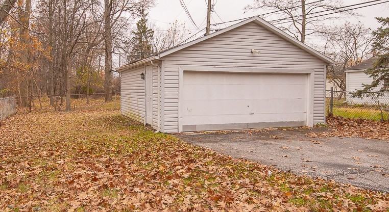 18509 Raymond Street - Photo 2 of 23