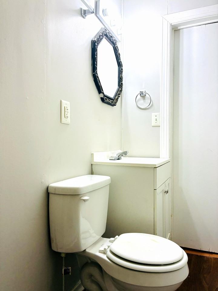 405 South Oak Street - Photo 2 of 17