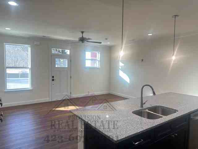 1923 Cypress Ln - Photo 7 of 24