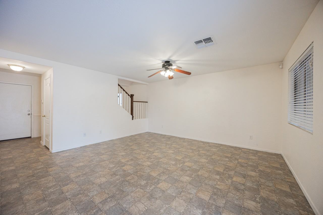 11424 W Austin Thomas Dr - Photo 6 of 38