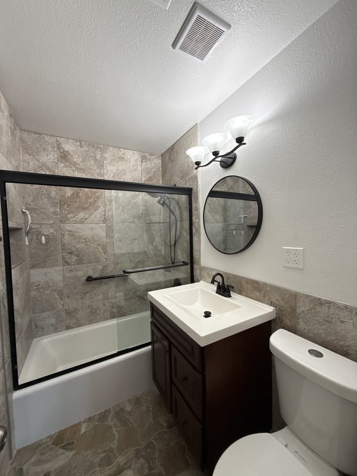 1104 Orchid Street - Photo 6 of 18