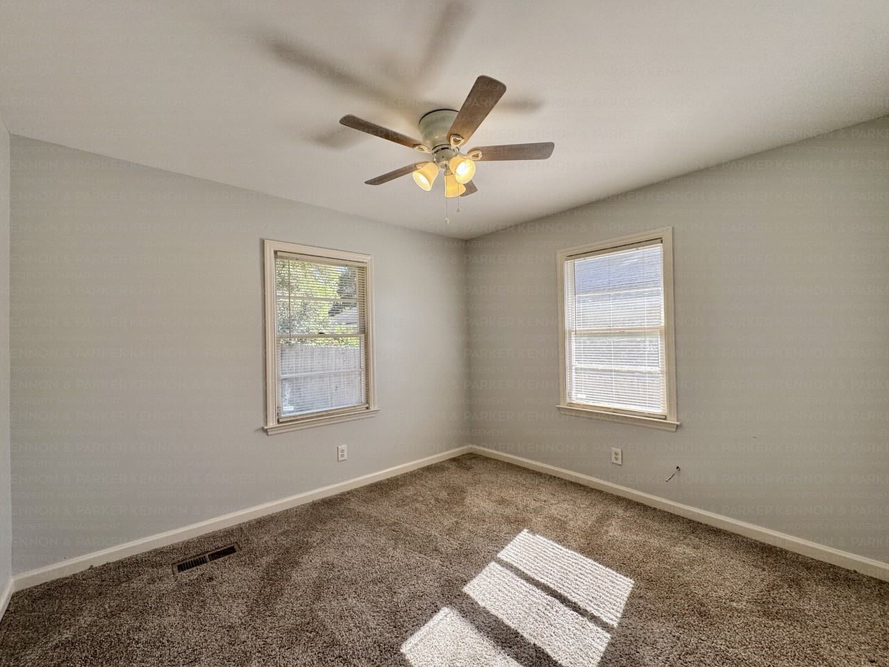 2934 13th Ave - Photo 7 of 11