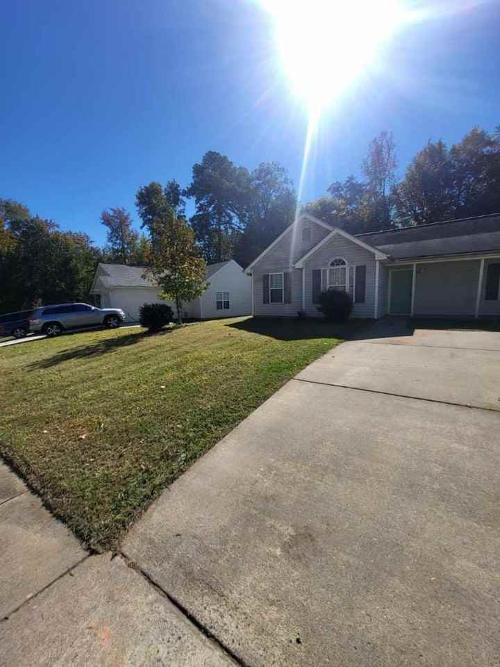 11118 Olde English Drive - Photo 2 of 12