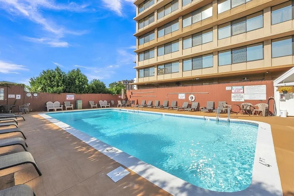 70 Southbridge St - Photo 2 of 20