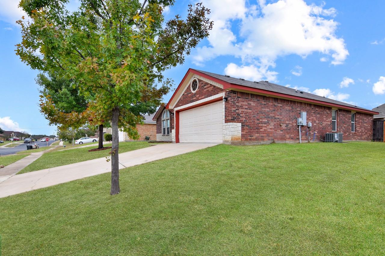 5803 Turquoise Drive - Photo 2 of 21