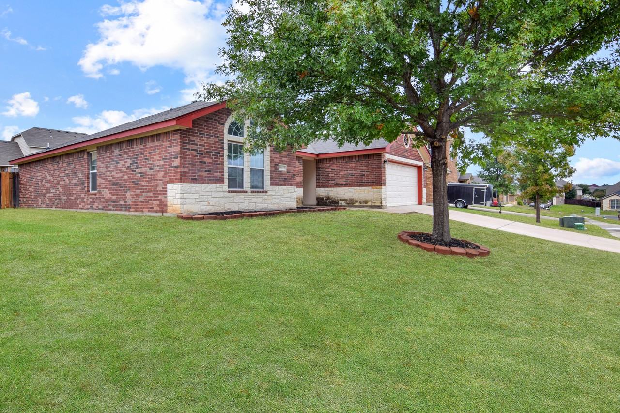 5803 Turquoise Drive - Photo 3 of 21