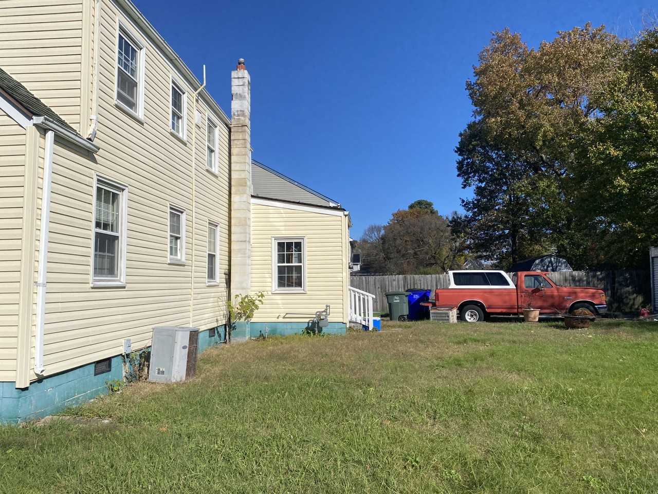 5209 Poston Lane #B - Photo 5 of 46