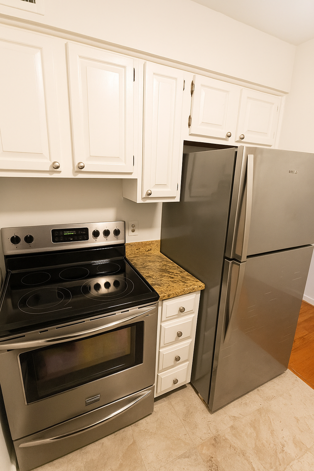 2248 Washington Avenue #102 - Photo 4 of 10