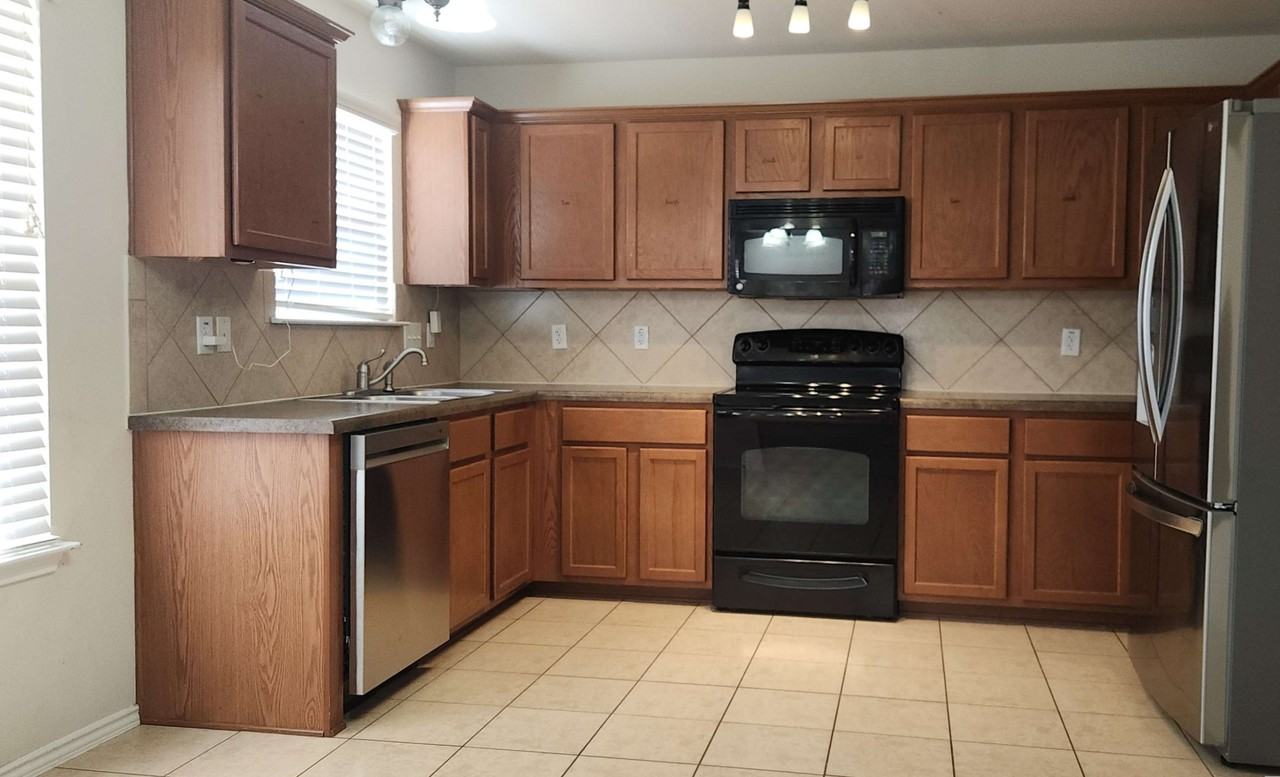 5212 Allegany Dr - Photo 4 of 14