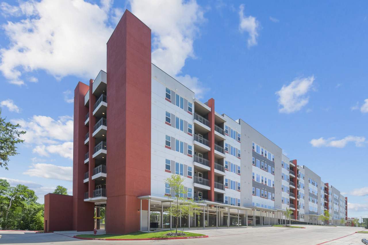 EKOS City Heights - Photo 2 of 14