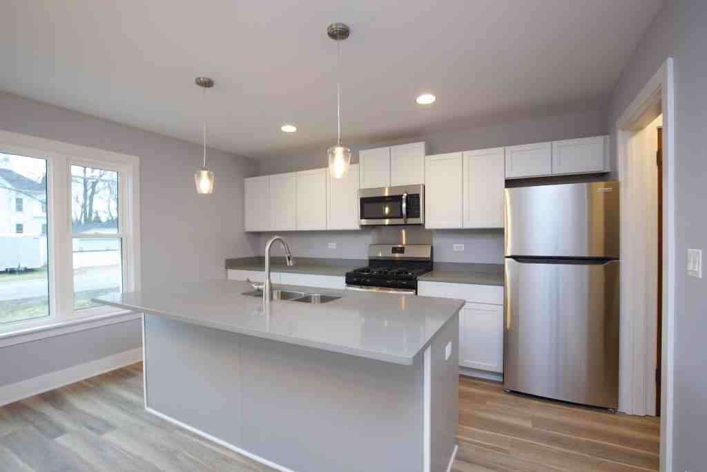 16635 W Brockman Ave #PHT - Photo 2 of 19