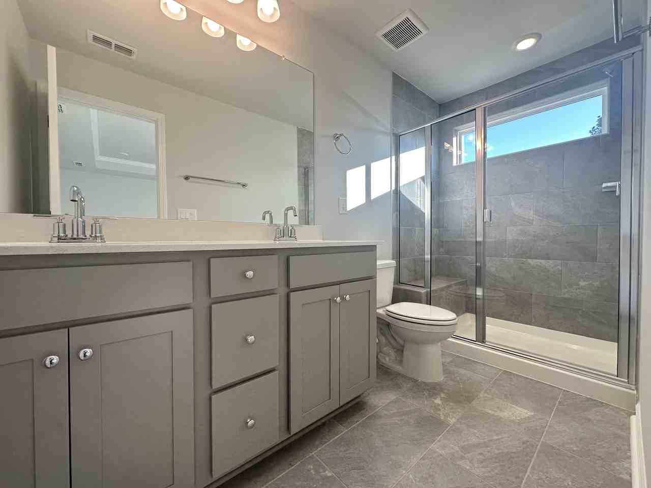 1604 Tamarisk Ln #1 - Photo 2 of 11