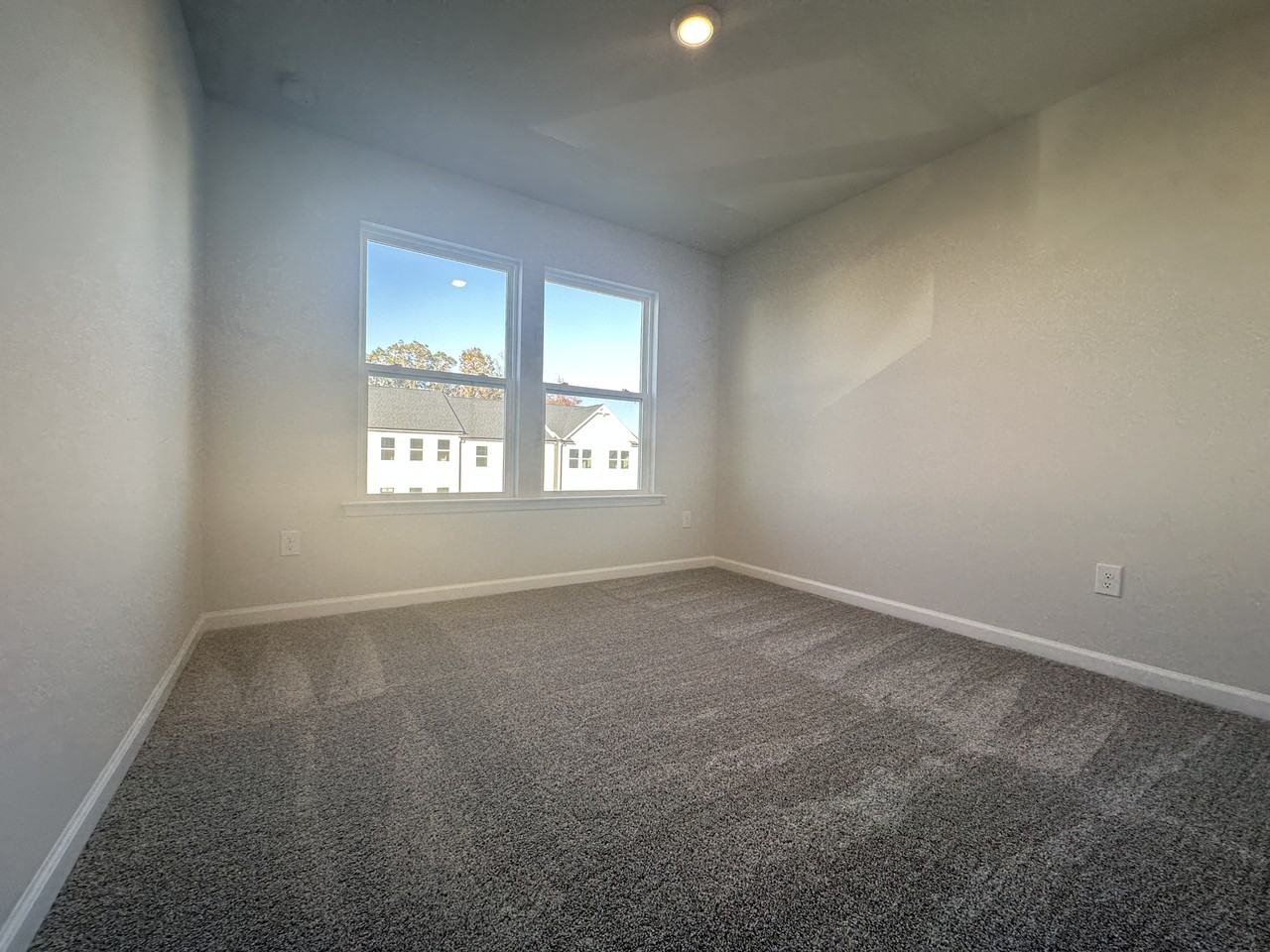 1604 Tamarisk Ln #1 - Photo 4 of 11