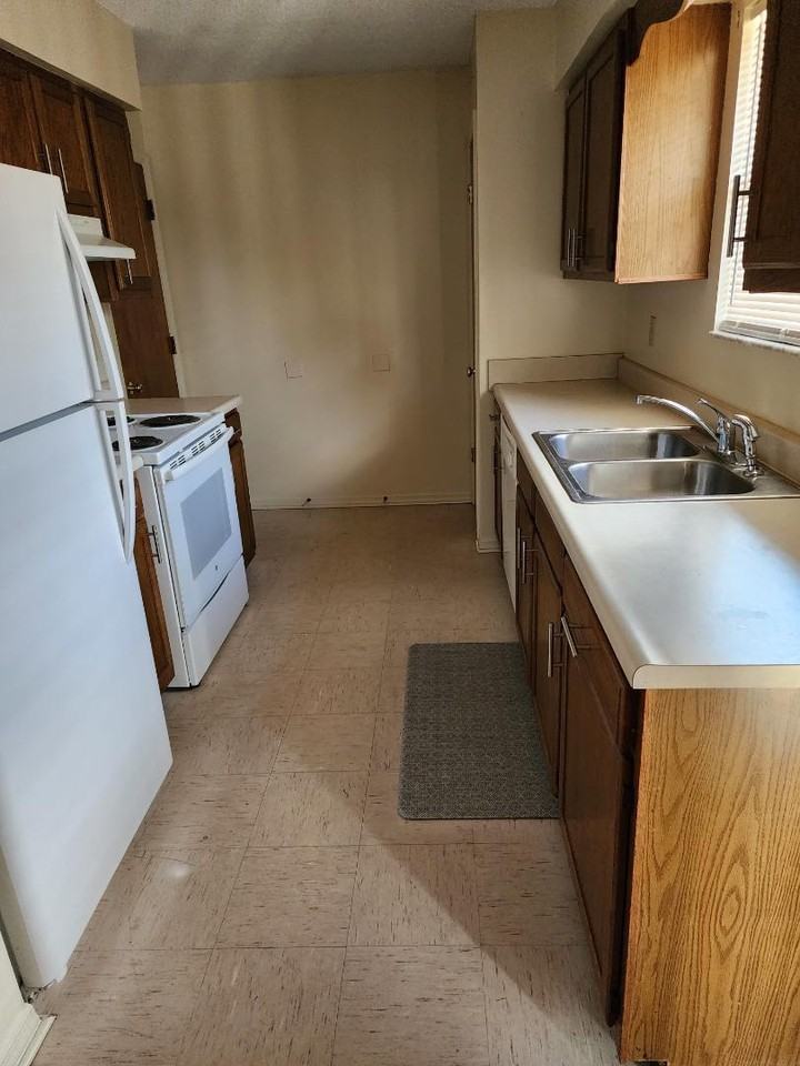 1014 NW Lake City Ave - Photo 3 of 7