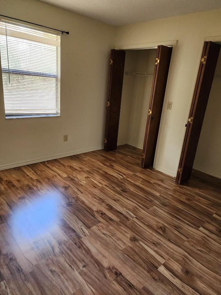 1014 NW Lake City Ave - Photo 7 of 7