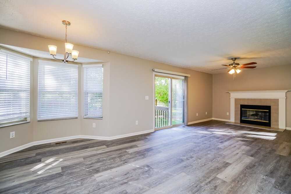 6134 Northcliff Blvd - Photo 6 of 18