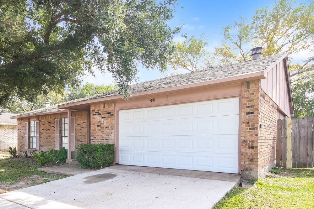 5011 Ridge Manor Dr - Photo 4 of 25