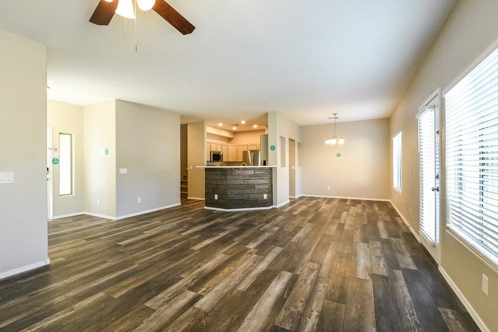 22243 N 29th Dr - Photo 5 of 17