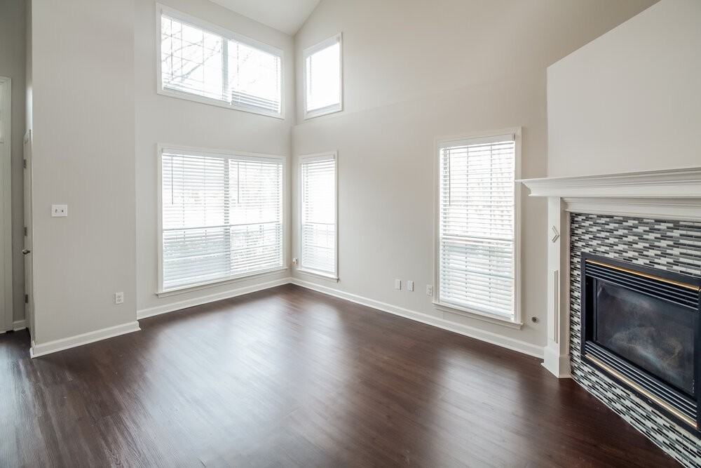 6844 Charlotte Dr - Photo 5 of 17