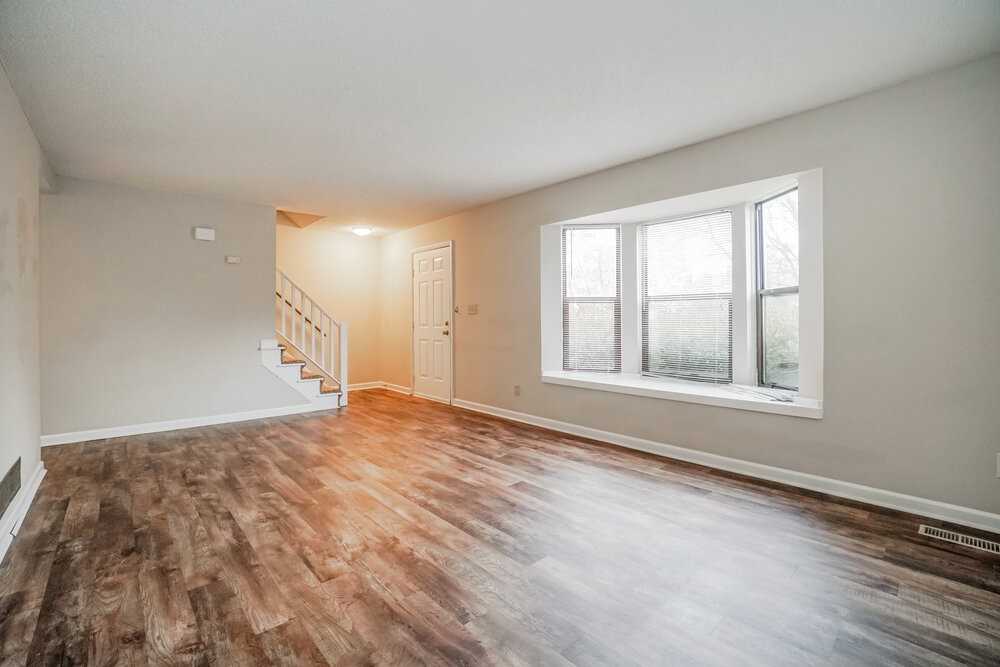 2672 Lynnmore Dr - Photo 4 of 25