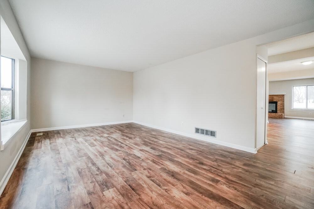 2672 Lynnmore Dr - Photo 6 of 25