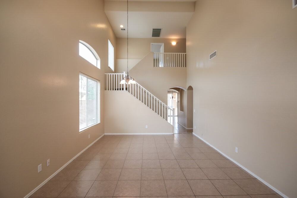 1450 E Mia Ln - Photo 3 of 15