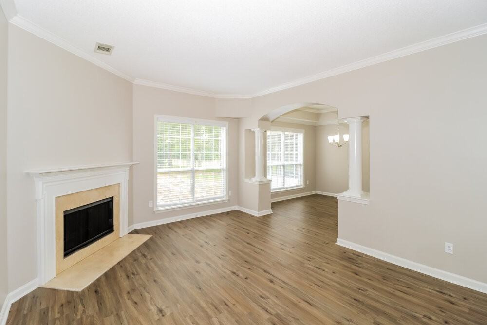 10076 Woodland Grove Dr - Photo 5 of 17