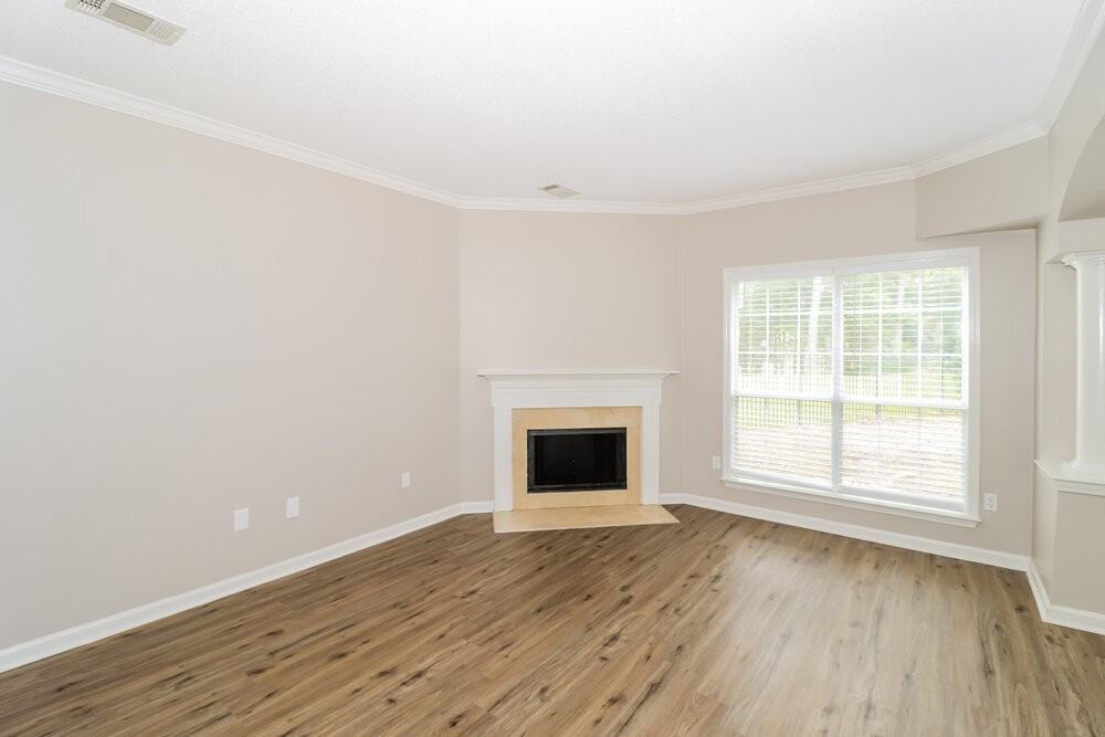 10076 Woodland Grove Dr - Photo 6 of 17