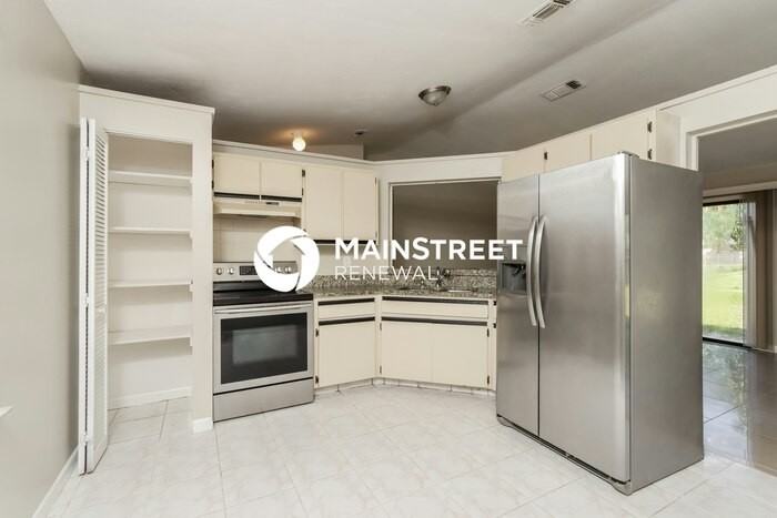 647 Pampas St Nw - Photo 6 of 15