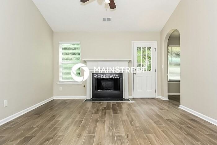 350 Summer Hill Cir - Photo 2 of 17